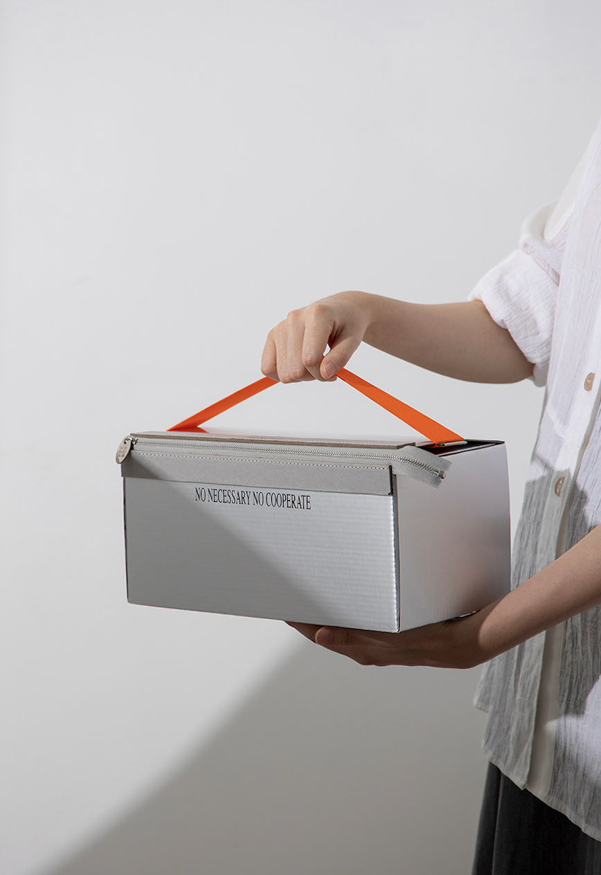 Chen Wei x NideaNlight table lamp
